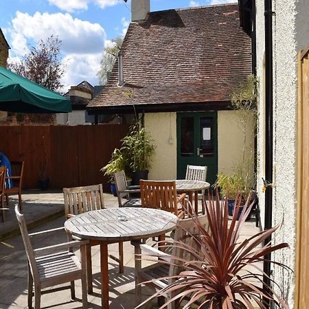Sir Douglas Haig Inn Effingham Exterior foto
