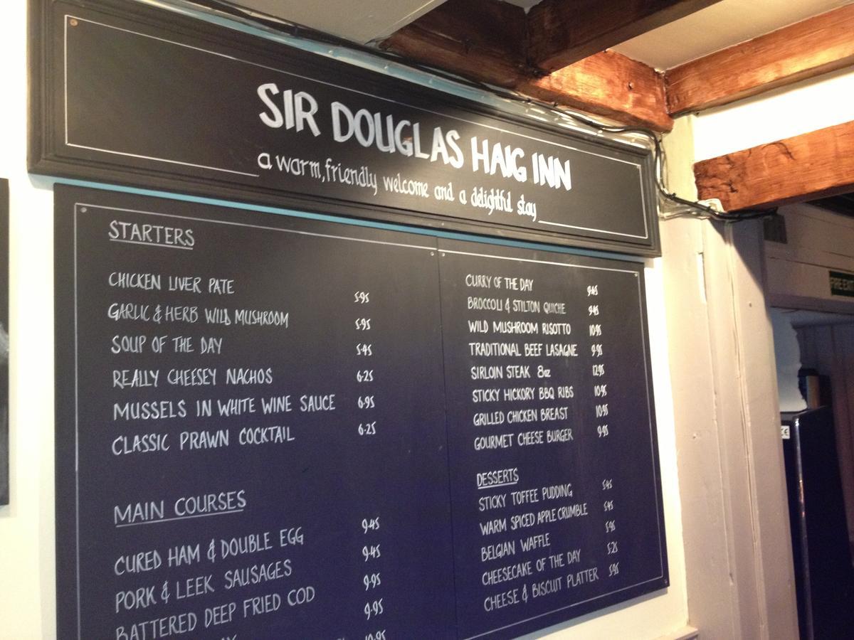 Sir Douglas Haig Inn Effingham Exterior foto